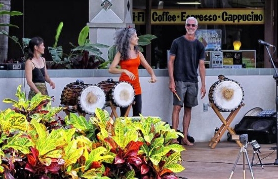 dununs at Maui Mall